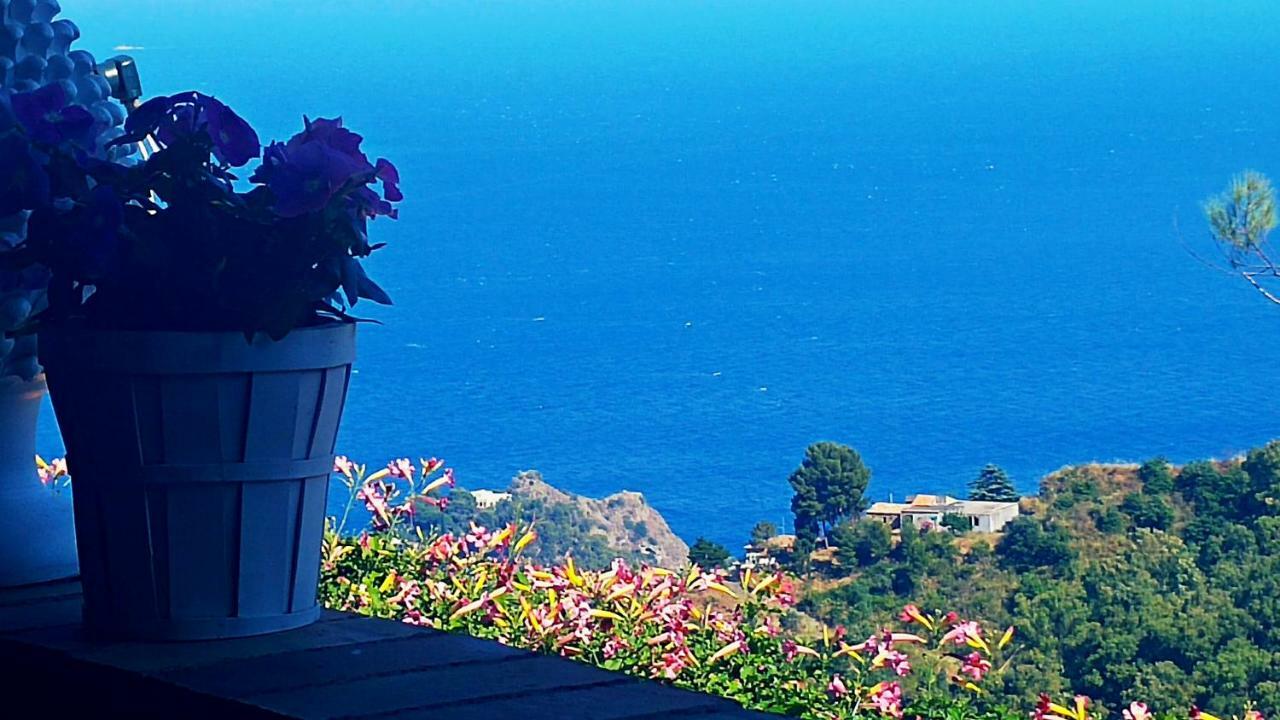 קסטלמולה Casa Il Faro Villa Con Piscina מראה חיצוני תמונה