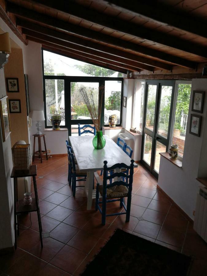 קסטלמולה Casa Il Faro Villa Con Piscina מראה חיצוני תמונה